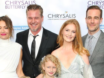 Rebecca Gayheart, Eric Dane, Kimberly Van Der Beek y James Van Der Beek en 2017