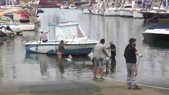 Alumnos de FP de Gran Canaria repara una barco que operar&aacute; como ambulancia en Gambia