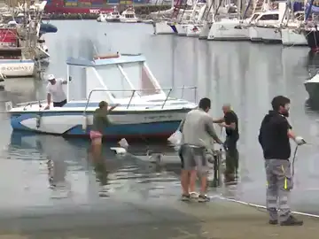 Alumnos de FP de Gran Canaria repara una barco que operará como ambulancia en Gambia Alumnos de FP de Gran Canaria repara una barco que operará como ambulancia en Gambia