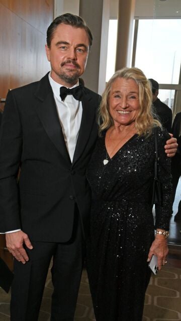 Leonadro DiCaprio y su madre en los BAFTA 2026