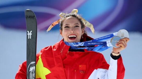 Eileen Gu gana un oro y dos platas en los Juegos Ol&iacute;mpicos de Invierno