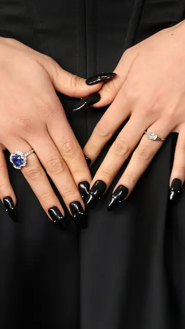 Vampire nails Vampire nails