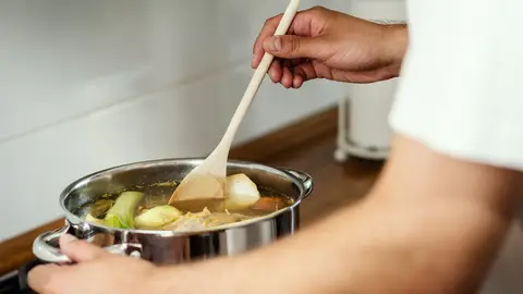 ¿Cómo recuperar una sopa salada? ¿Cómo recuperar una sopa salada?