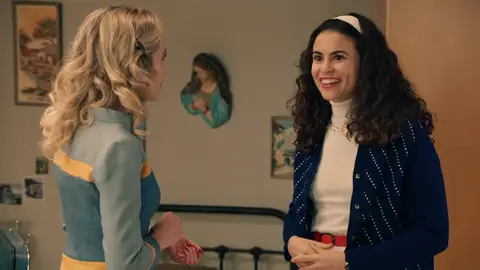 Mabel se instala en la habitación de las chicas… ¡y a Claudia no le hace ninguna gracia! Mabel se instala en la habitación de las chicas… ¡y a Claudia no le hace ninguna gracia!