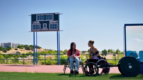 Mafalda Carbonell y Eva Moral en Todos los colores