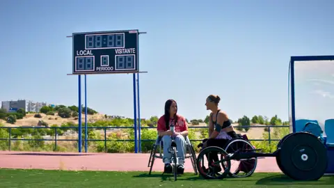 Mafalda Carbonell y Eva Moral en Todos los colores Mafalda Carbonell y Eva Moral en Todos los colores