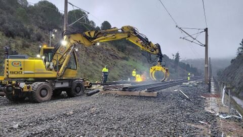 Adif se llev&oacute; el material de Adamuz porque la Guardia Civil se retir&oacute; sin que se precintase, seg&uacute;n Ineco
