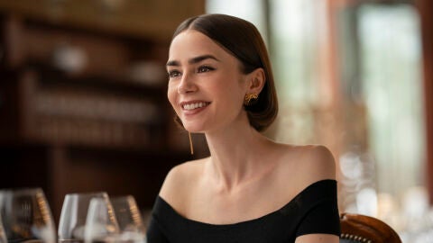 Lily Collins en la temporada 5 de Emily en París