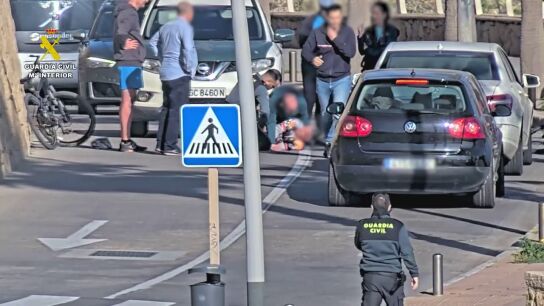 La Guardia Civil salva la vida a un ciclista en Melilla