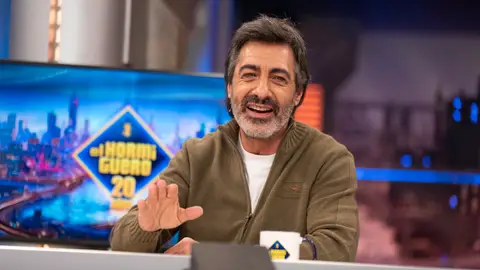 El desternillante 'pique' entre Juan del Val y Pablo Motos por el arroz de Nuria Roca: "¿Eres hijo mío?" El desternillante 'pique' entre Juan del Val y Pablo Motos por el arroz de Nuria Roca: "¿Eres hijo mío?"