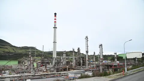 Imagen de archivo de una refinería en Muskiz Imagen de archivo de una refinería en Muskiz