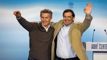 Imagen de Feijóo y Mañueco durante la campaña electoral de las elecciones de Castilla y León. Imagen de Feijóo y Mañueco durante la campaña electoral de las elecciones de Castilla y León.