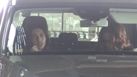Lucía Rivera y Tamara Gorro en el coche Lucía Rivera y Tamara Gorro en el coche
