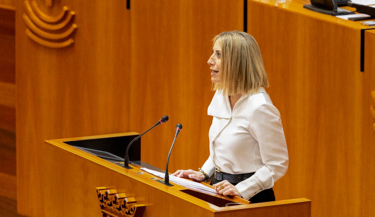 Mar&iacute;a Guardiola busca ganarse a Vox en el debate de investidura extreme&ntilde;o