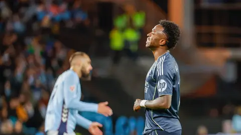 Vinícius se lamenta tras una acción en Balaídos Vinícius se lamenta tras una acción en Balaídos