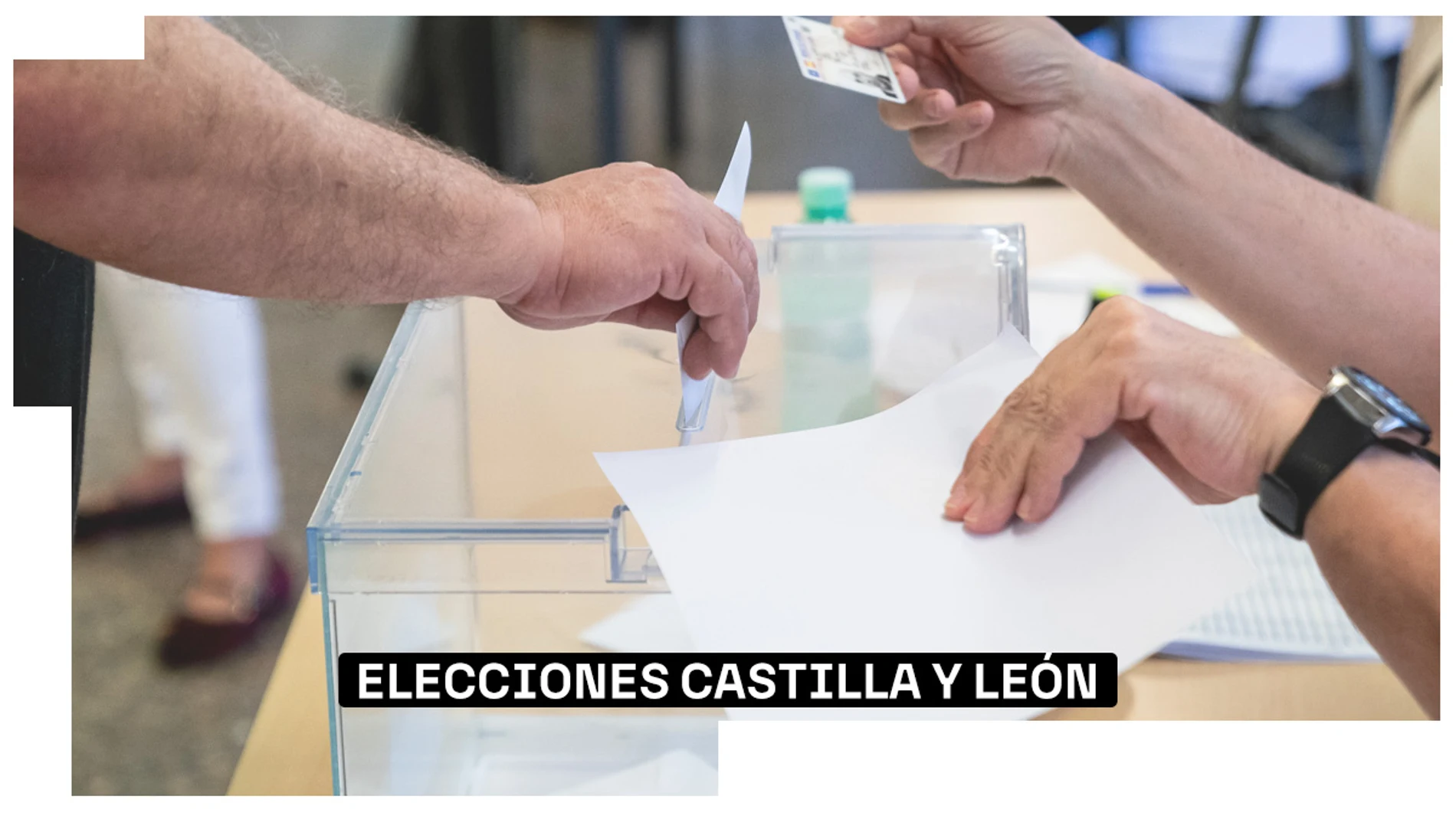 Una urna en las elecciones de Castilla y León Una urna en las elecciones de Castilla y León