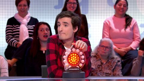 El piscinazo de Alejandro en La Pista: sit&uacute;a a las Spice Girls... &iexcl;en el a&ntilde;o 1964!