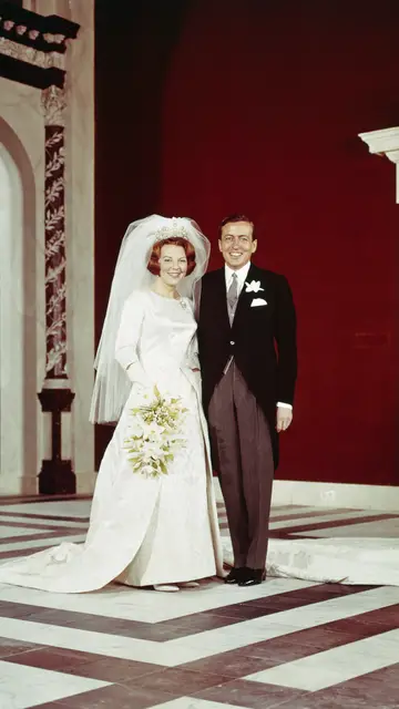 Beatriz de Holanda y Nicolás de Amsberg el día de su boda, 10 de marzo de 1966 Beatriz de Holanda y Nicolás de Amsberg el día de su boda, 10 de marzo de 1966