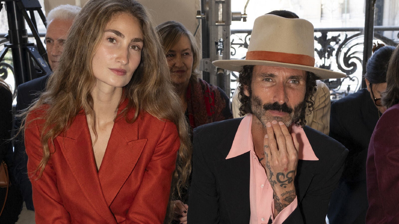 Leiva y Almudena Cañedo, juntos en un desfile en París: ¿la confirmación definitiva de su relación?