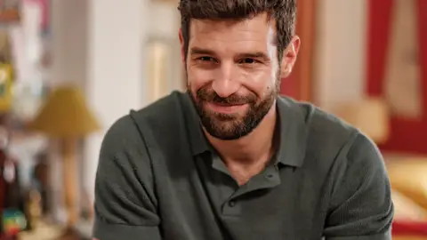 Francisco Ortiz es Daryl Francisco Ortiz es Daryl