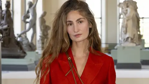 Almu Cañedo posando Almu Cañedo posando