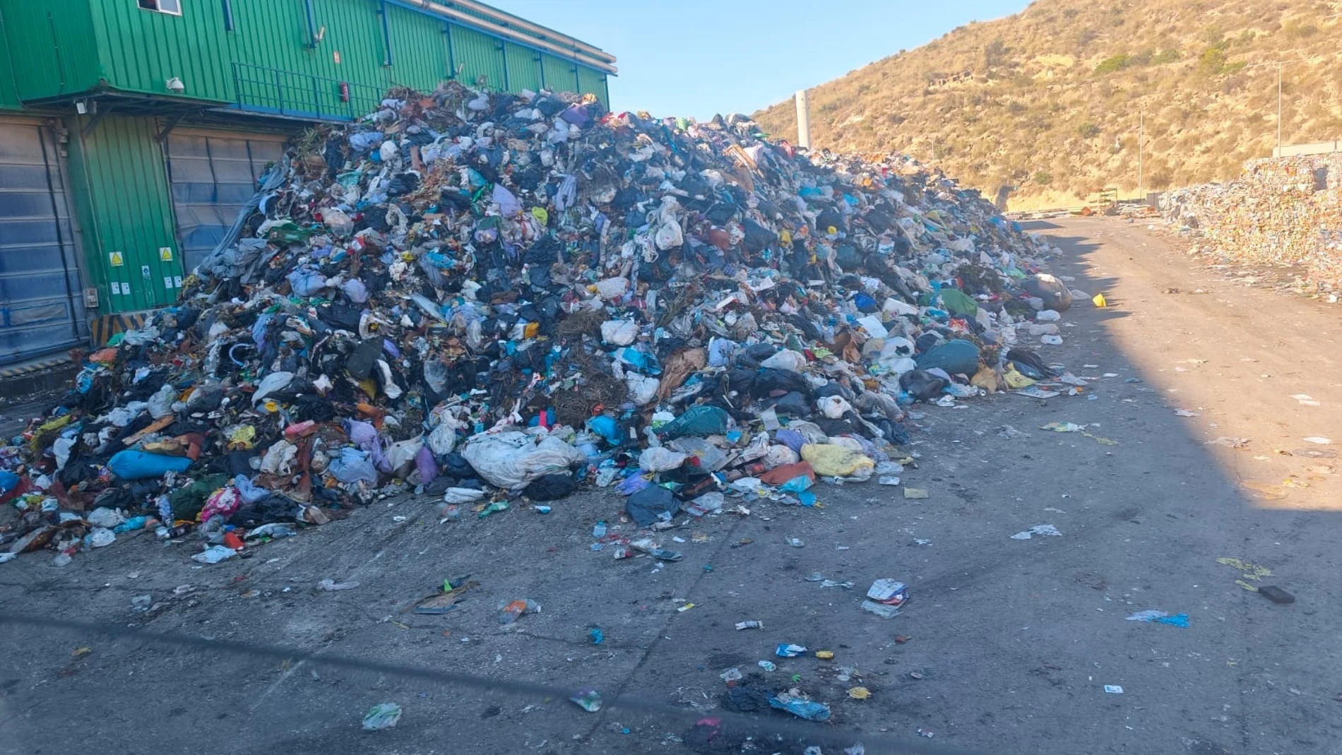 Imagen de archivo de una planta de reciclaje Imagen de archivo de una planta de reciclaje