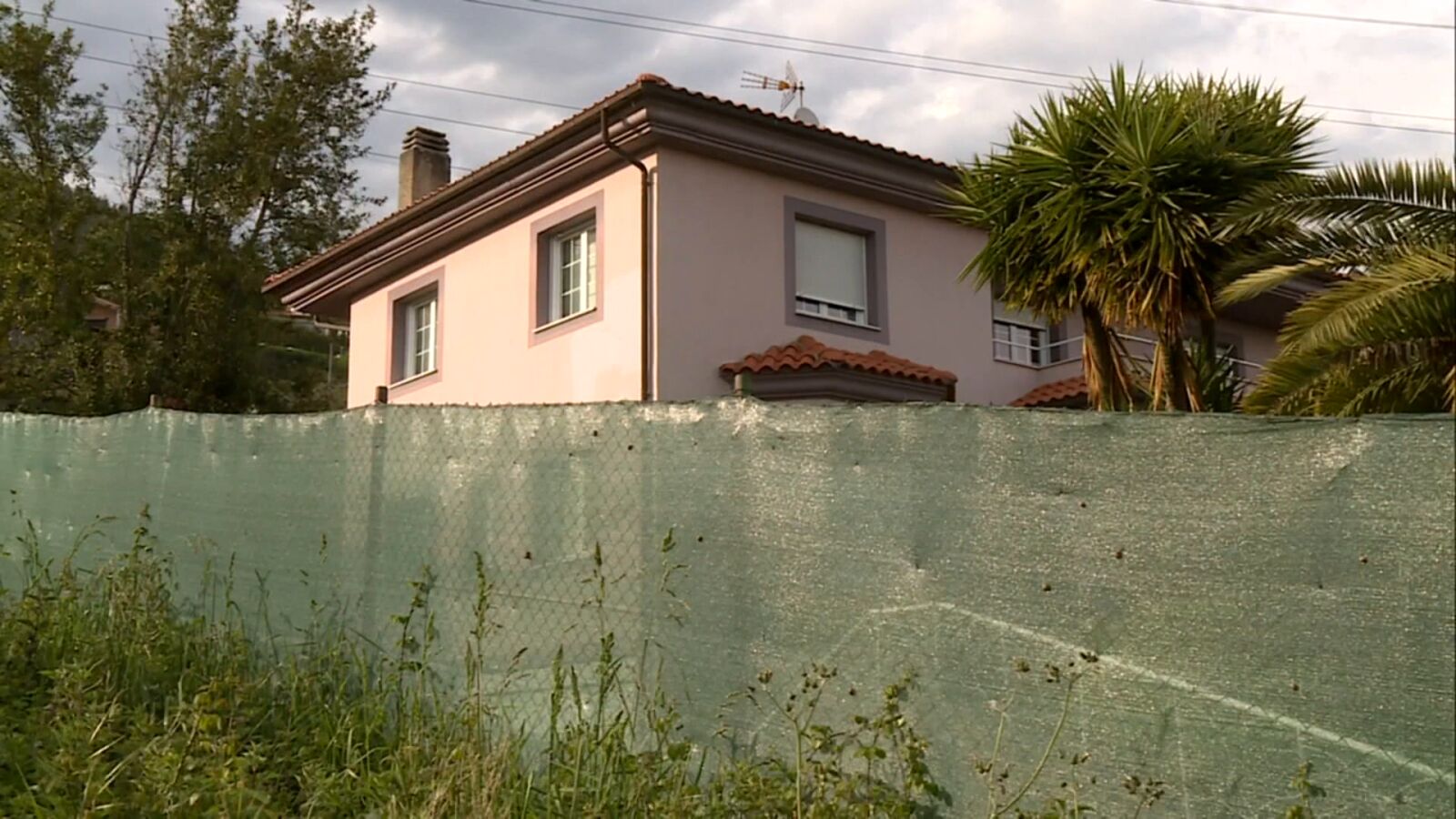 Comienza el juicio contra los padres que encerraron en la 'casa de los horrores de Oviedo' a sus hijos durante 4 años