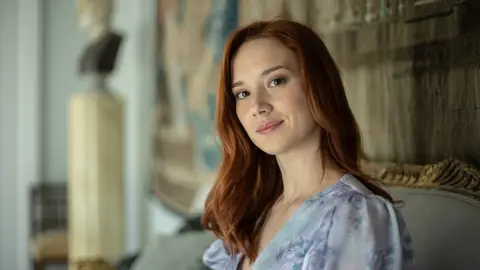 Así es Lidia Interpretado por Aria Bedmar