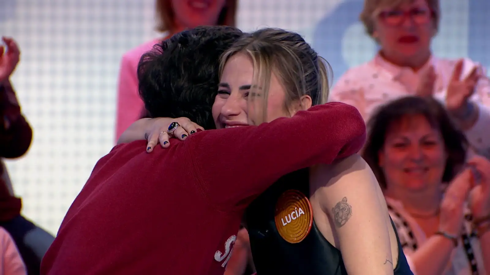 El motivo por el que Lucía Gil acaba en pie y recibiendo una ovación en Pasapalabra: “¡Qué habilidad!”