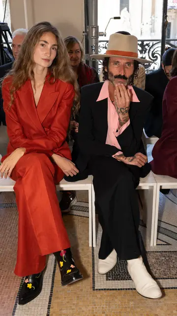 Leiva y Almu Cañedo en la semana de la moda Leiva y Almu Cañedo en la semana de la moda