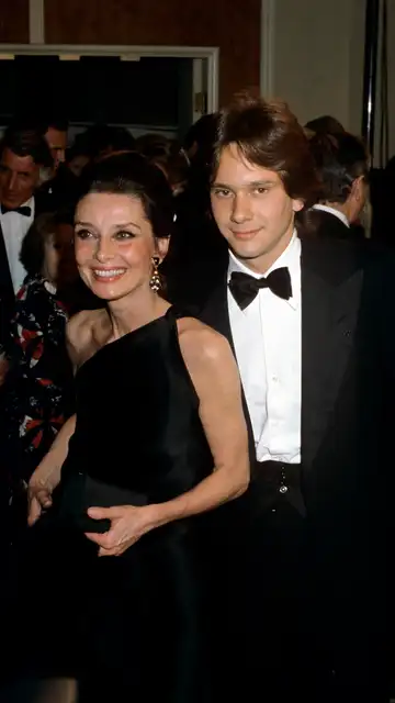 Audrey Hepburn con su hijo Sean Hepburn Ferrer en 1981 Audrey Hepburn con su hijo Sean Hepburn Ferrer en 1981