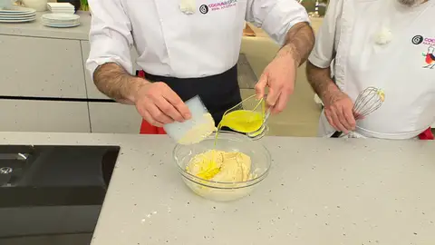 Incorpora la mantequilla Incorpora la mantequilla