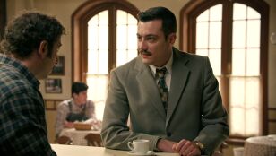 Desde que Claudia le cont&oacute; a Mabel que le gusta Salva, la peque&ntilde;a de los Salazar est&aacute; moviendo cielo y tierra por dejarlos a solas, &iexcl;y, por fin, hoy lo ha conseguido! Hace unos d&iacute;as ella misma organiz&oacute; una cita junto a Salva y Claudia para ir de excursi&oacute;n a Toledo, pero en el momento de la verdad ha fingido tener dolor de cabeza para escabullirse y dejarlos a ellos dos solos. Aunque al principio Claudia no ha pillado la indirecta, la mirada de Mabel ha dicho m&aacute;s que mil palabras, y la dependienta de la tienda ha terminado por convencer al cantinero para seguir adelante con el plan sin Mabel: &ldquo;Si no vamos se va a enfadar&rdquo;. &iquest;Ser&aacute; esta la primera de muchas citas?