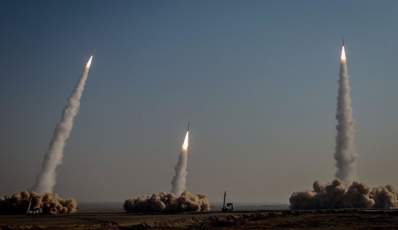 Ir&aacute;n amenaza con atacar "centros econ&oacute;micos" y "bancos" de EEUU e Israel en Oriente Pr&oacute;ximo