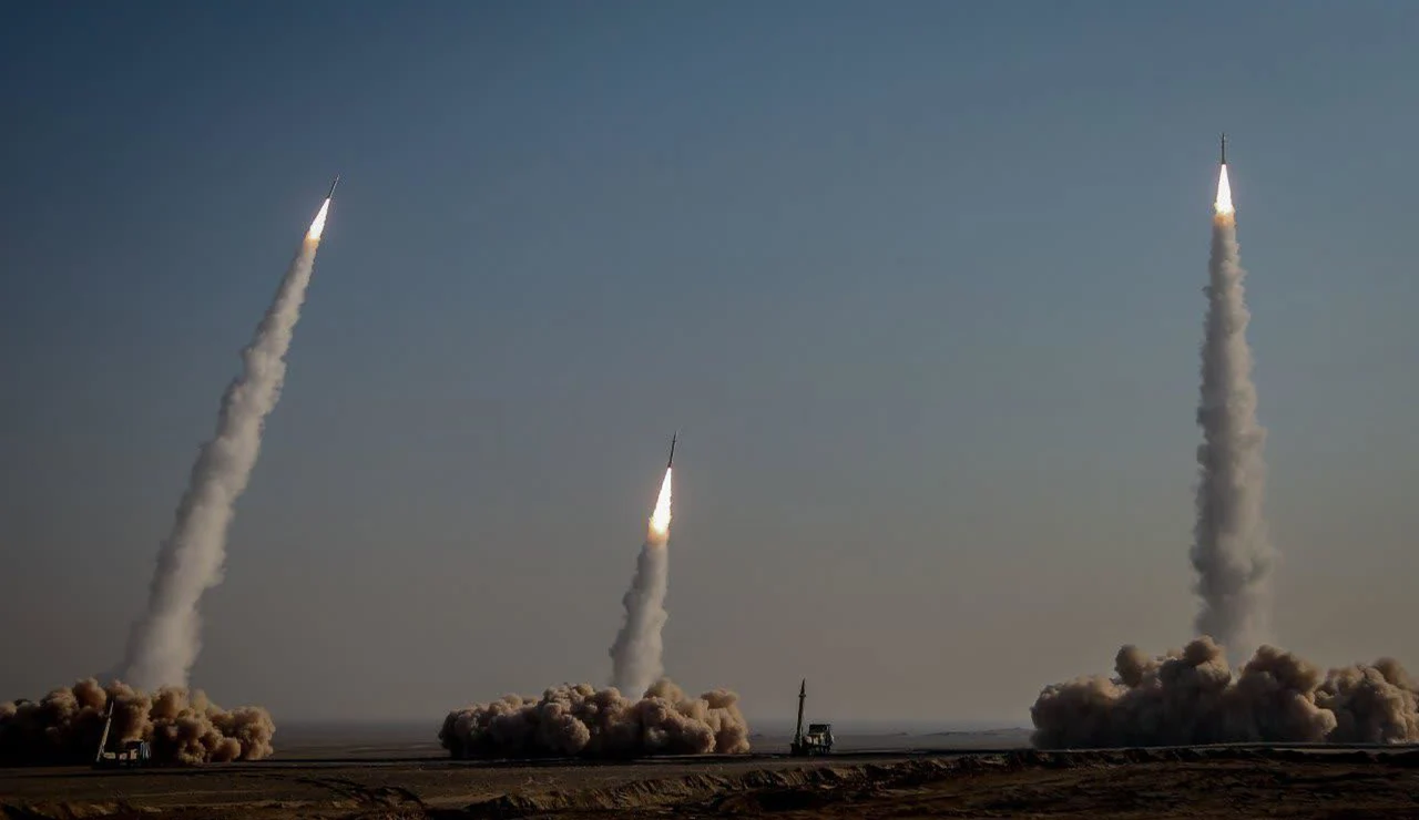 Irán amenaza con atacar "centros económicos" y "bancos" de EEUU e Israel en Oriente Próximo