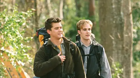 James Van der Beek (Dawson Leery) y Joshua Jackson (Pacey Witter) en Dawson Crece James Van der Beek (Dawson Leery) y Joshua Jackson (Pacey Witter) en Dawson Crece