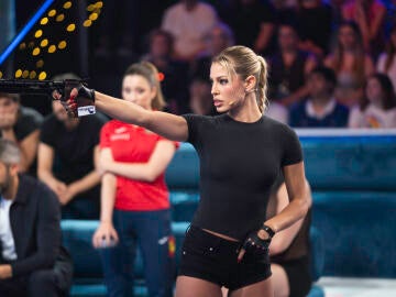 La hero&iacute;na Jessica Goicoechea en busca de la diana en El Desaf&iacute;o 