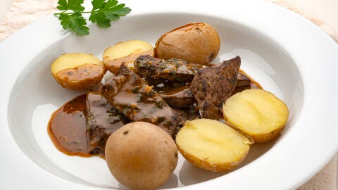 &ldquo;No os vais a arrepentir&rdquo;: Receta de carajacas con papas arrug&aacute;s