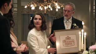 Dami&aacute;n y Digna vuelven a casa tras su boda secreto y su familia les sorprende con una cena y un regalo muy especial