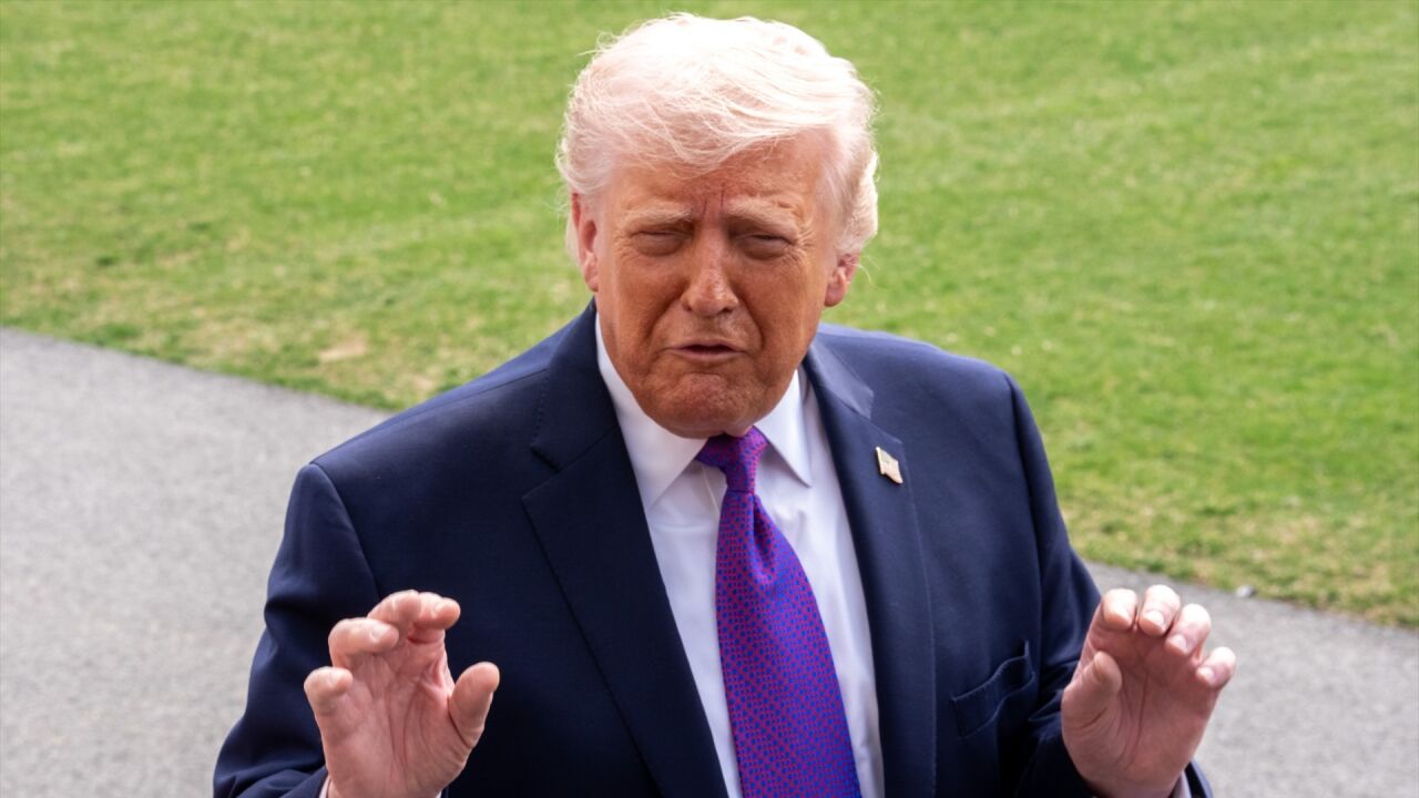 Donald Trump anuncia un diálogo "positivo", mientras que Irán admite una toma de contacto marcando distancias