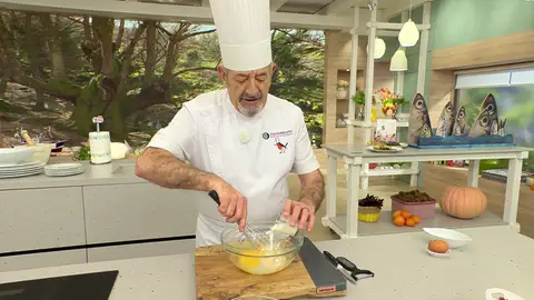 Mezcla los ingredientes Mezcla los ingredientes