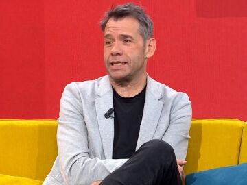 Rub&eacute;n Am&oacute;n en Espejo P&uacute;blico.