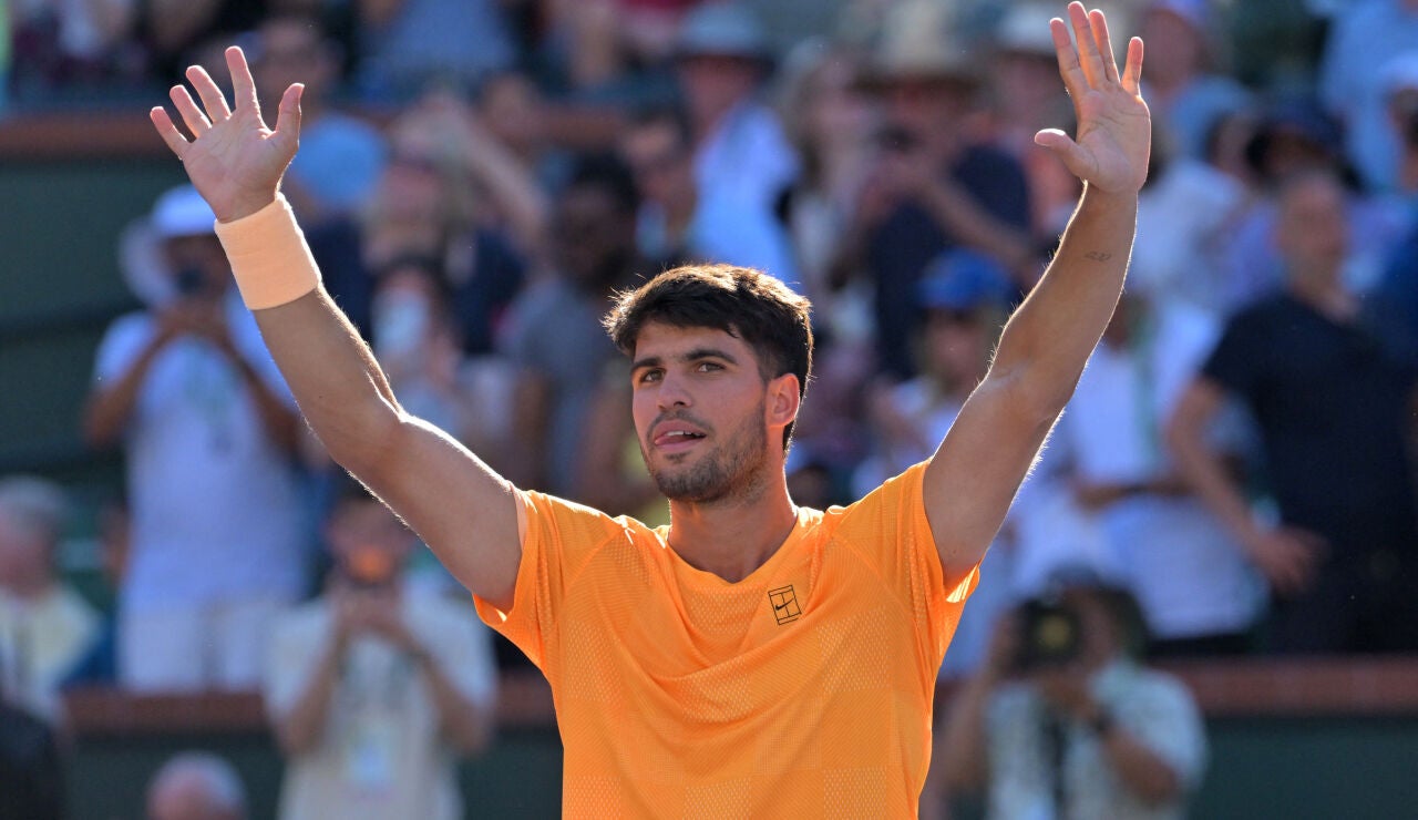 Carlos Alcaraz celebra su victoria ante Casper Ruud