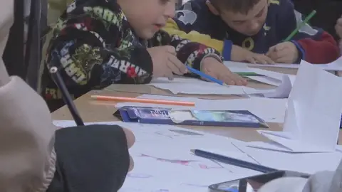 Imagen de archivo de niños Imagen de archivo de niños