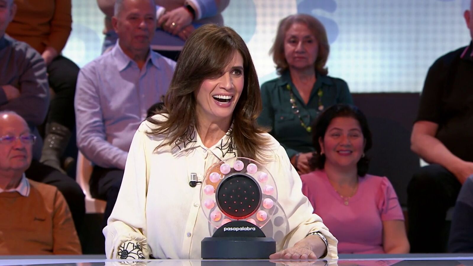 El pique entre Elia Galera y Santiago Segura va a más en Pasapalabra: “¡He ganado yo!”