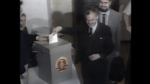 Primeras elecciones libres en la RDA Primeras elecciones libres en la RDA