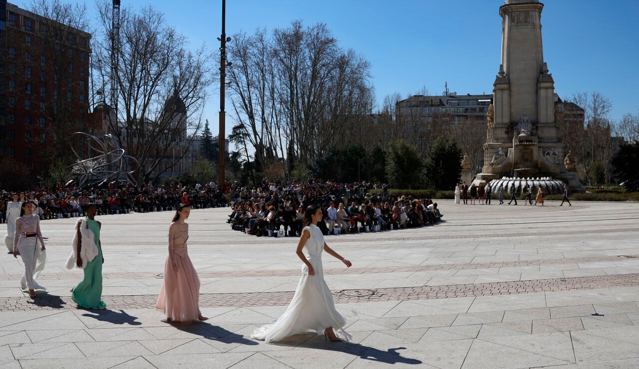 Desfile Plaza de Espa&ntilde;a