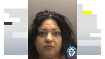 Condenada a cadena perpetua por matar a su bebé de dos meses Condenada a cadena perpetua por matar a su bebé de dos meses