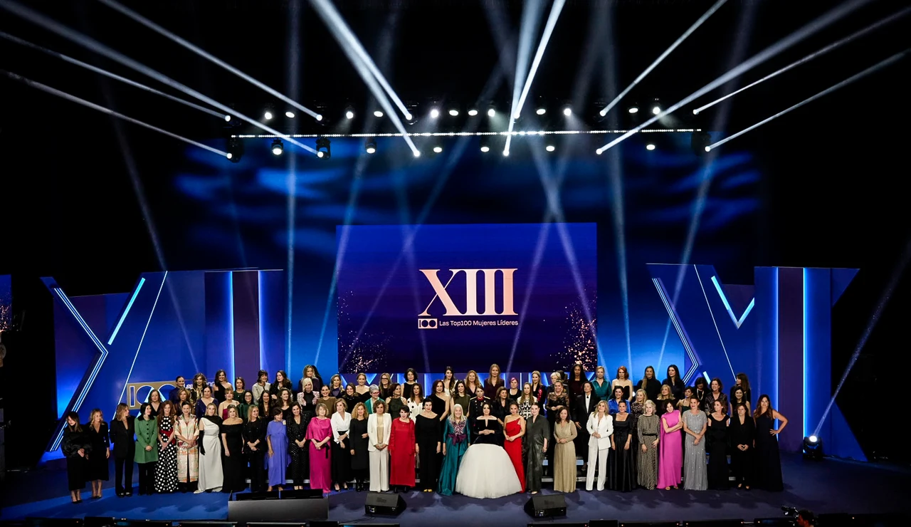 Foto de familia de las Top 100 Mujeres Líderes