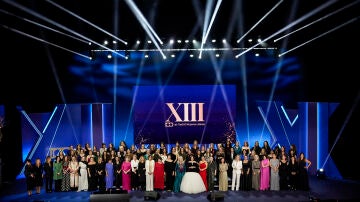 Foto de familia de las Top 100 Mujeres L&iacute;deres